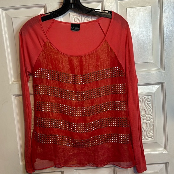 Daytrip Tops - Daytrip from Buckle Gold Embellished Front Long Sleeve Shirt  Small